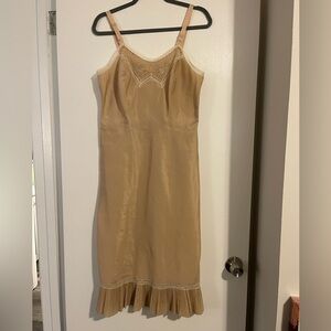 1970s Barbizon Vintage Elegant Beige Slip Dress